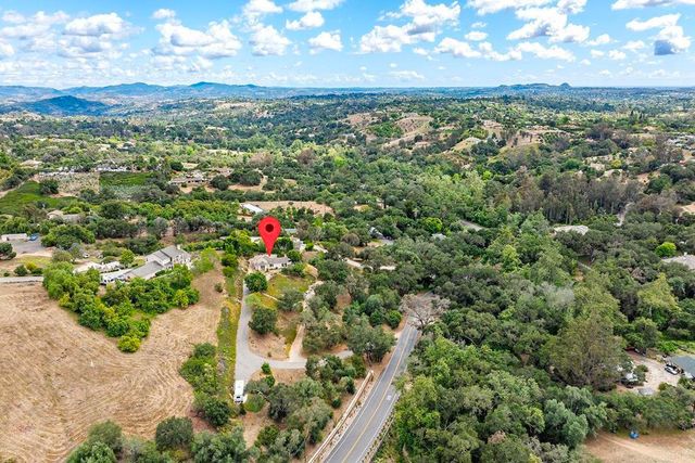 2557 Live Oak Park Rd, Fallbrook, CA 92028