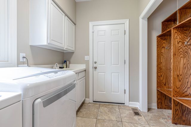 1800 Darnell Street, Libertyville, IL 60048