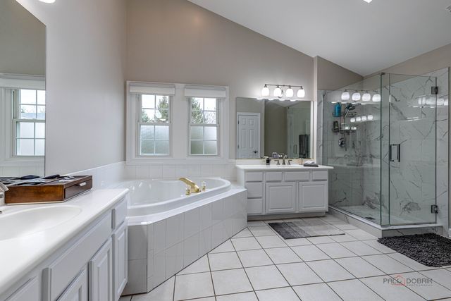 1800 Darnell Street, Libertyville, IL 60048