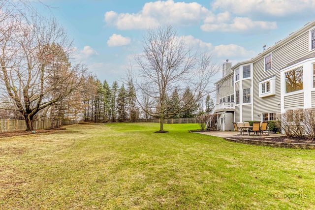 1800 Darnell Street, Libertyville, IL 60048