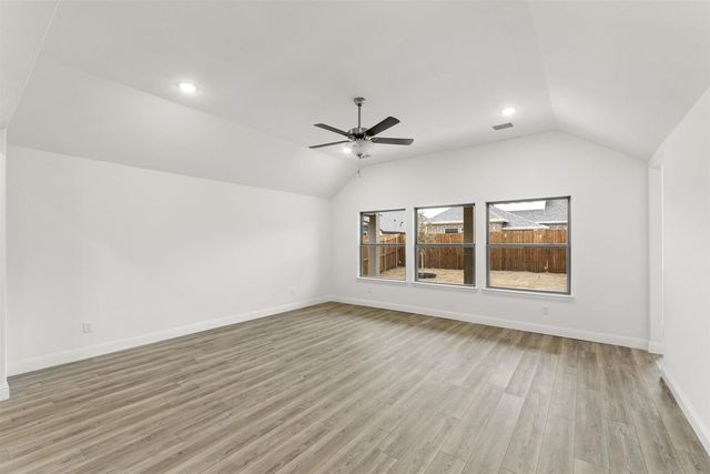 805 Trinity Street, Van Alstyne, TX 75495
