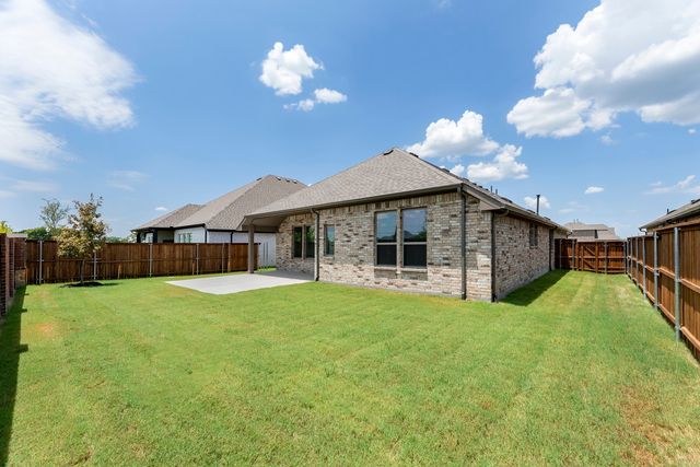 805 Trinity Street, Van Alstyne, TX 75495