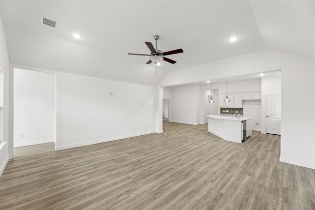 805 Trinity Street, Van Alstyne, TX 75495