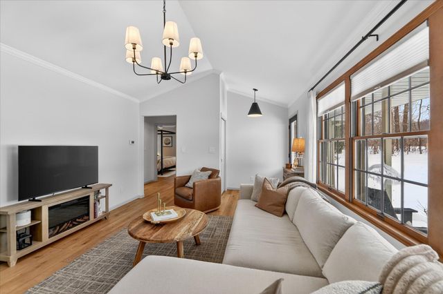 70070 2nd Avenue, South Haven, MI 49090