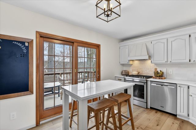 70070 2nd Avenue, South Haven, MI 49090