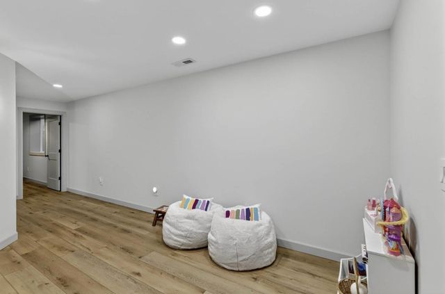 70070 2nd Avenue, South Haven, MI 49090