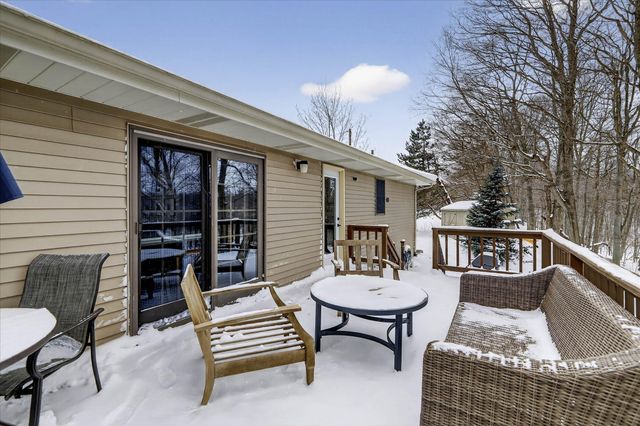 70070 2nd Avenue, South Haven, MI 49090