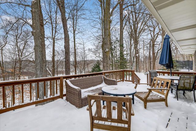 70070 2nd Avenue, South Haven, MI 49090