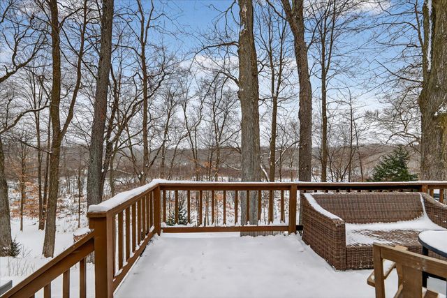 70070 2nd Avenue, South Haven, MI 49090