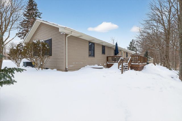 70070 2nd Avenue, South Haven, MI 49090