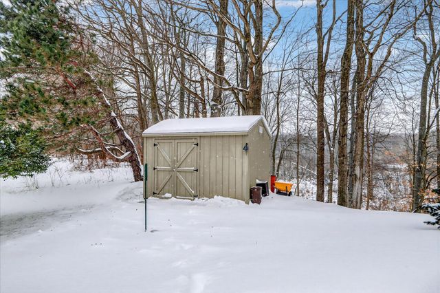 70070 2nd Avenue, South Haven, MI 49090