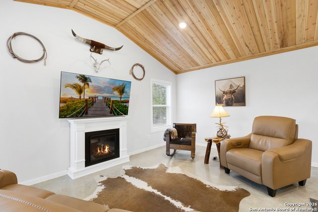 295 PR 1511, Bandera, TX 78003