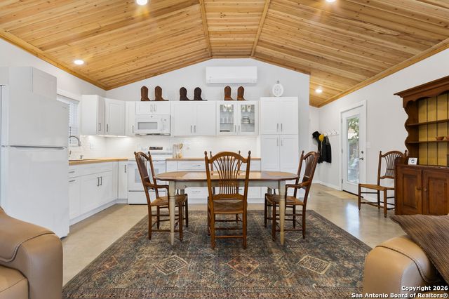 295 PR 1511, Bandera, TX 78003