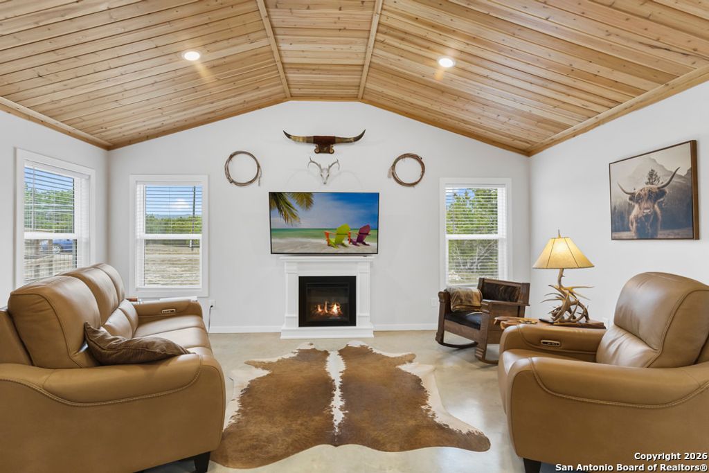 295 PR 1511, Bandera, TX 78003