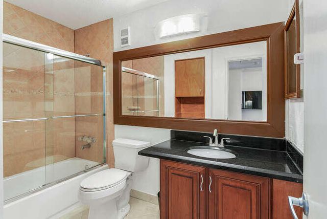 2311 N Congress Avenue 28, Boynton Beach, FL 33426