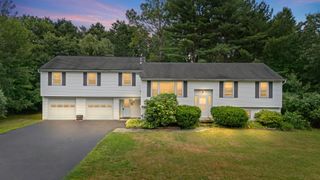 17 May Drive, Merrimack, NH 03054