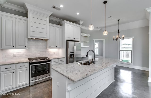 810 Emmas Way, Brandon, MS 39042