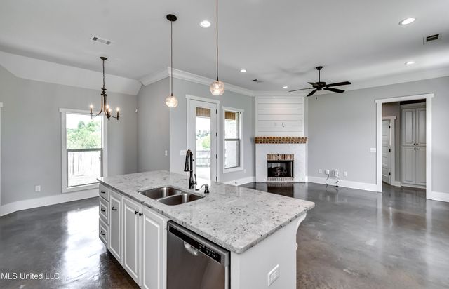 810 Emmas Way, Brandon, MS 39042