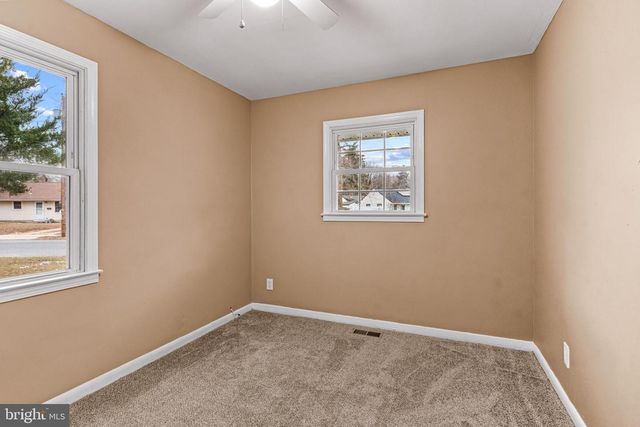 811 N NEW ST, Clayton, NJ 08312