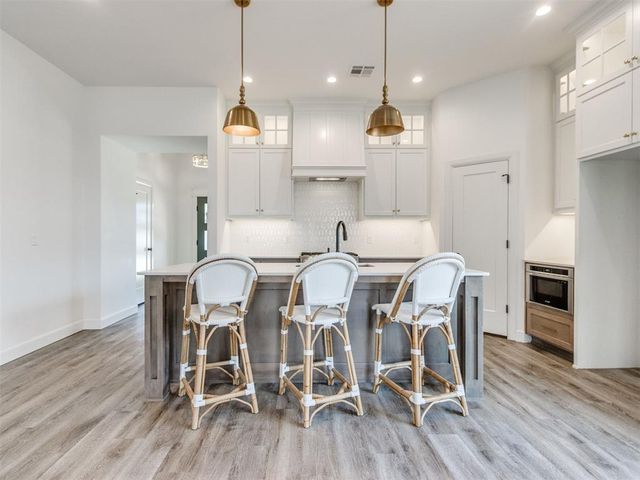 3701 Chapel Hill Row, Edmond, OK 73034