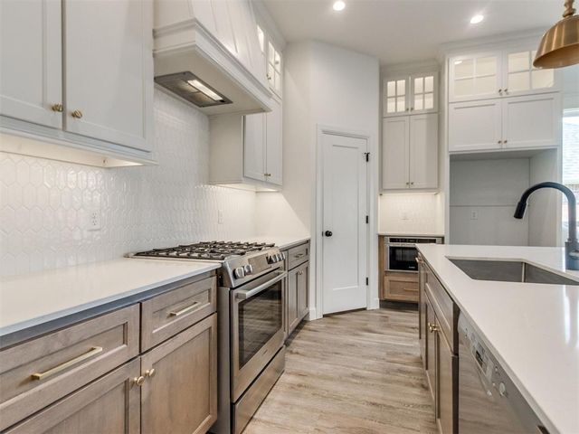 3701 Chapel Hill Row, Edmond, OK 73034