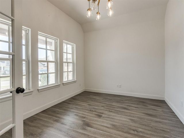 3701 Chapel Hill Row, Edmond, OK 73034