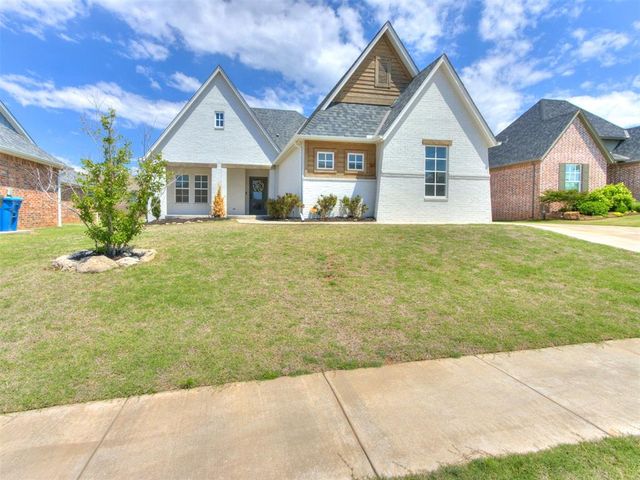 3701 Chapel Hill Row, Edmond, OK 73034