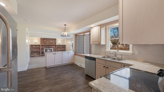 2548 DAMIAN DR, Hatboro, PA 19040