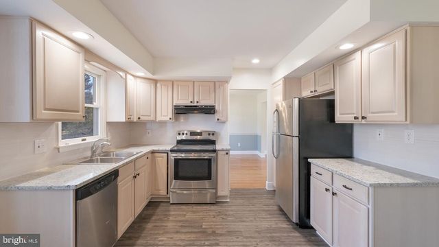 2548 DAMIAN DR, Hatboro, PA 19040