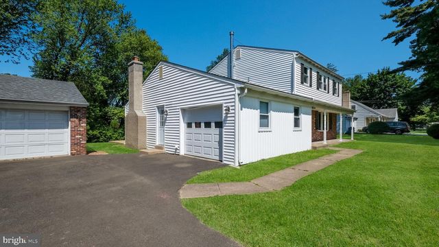 2548 DAMIAN DR, Hatboro, PA 19040