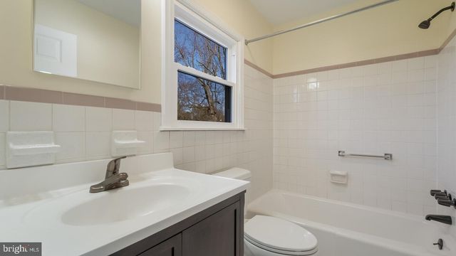 2548 DAMIAN DR, Hatboro, PA 19040