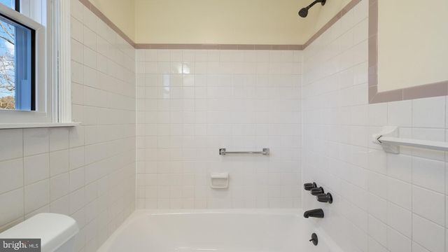 2548 DAMIAN DR, Hatboro, PA 19040