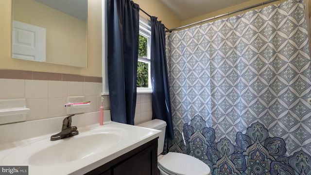 2548 DAMIAN DR, Hatboro, PA 19040