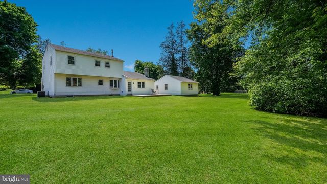 2548 DAMIAN DR, Hatboro, PA 19040