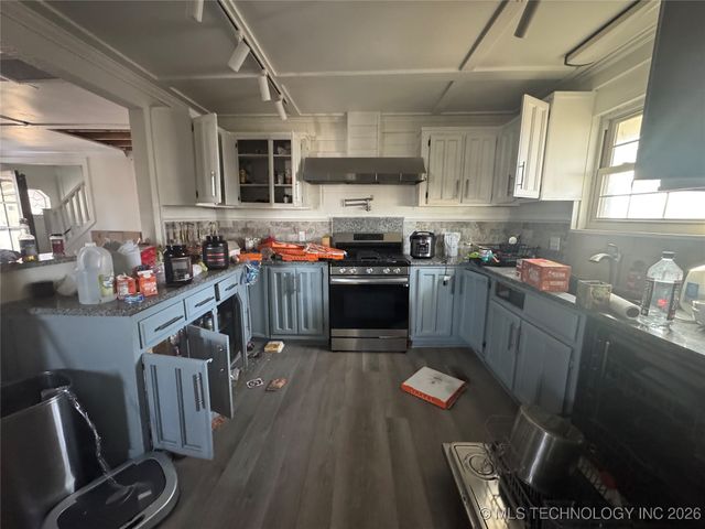 1805 N Hickory Place, Broken Arrow, OK 74012