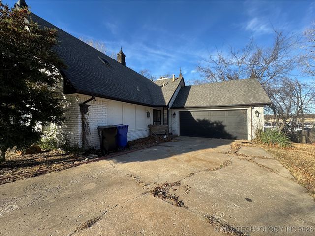 1805 N Hickory Place, Broken Arrow, OK 74012