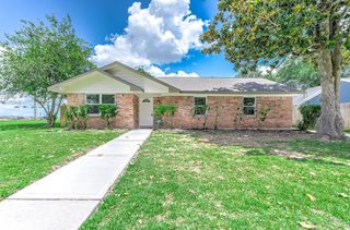2105 Cedar Street, Pearland, TX 77581