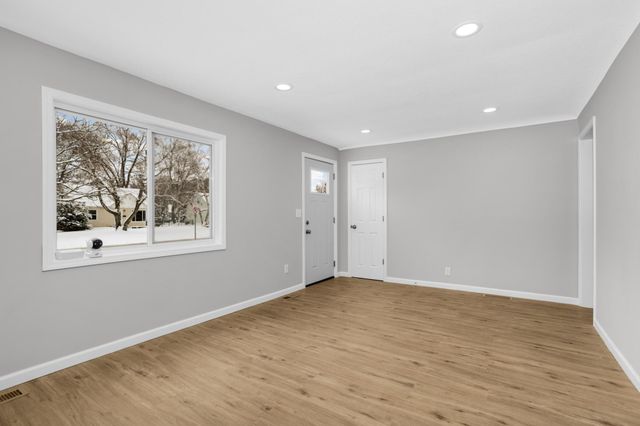 4533 Welcome Avenue N, Crystal, MN 55422