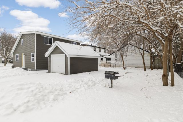 4533 Welcome Avenue N, Crystal, MN 55422