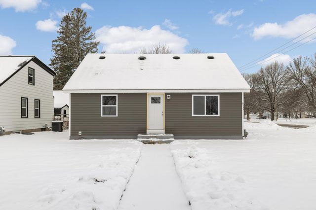 4533 Welcome Avenue N, Crystal, MN 55422