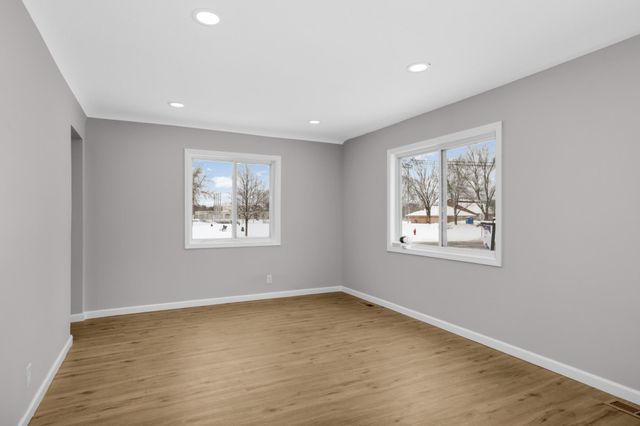 4533 Welcome Avenue N, Crystal, MN 55422