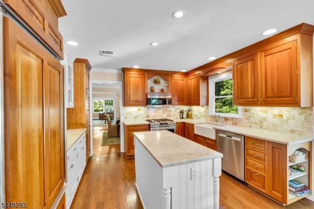11 Summit Rd, Mendham Twp., NJ 07945