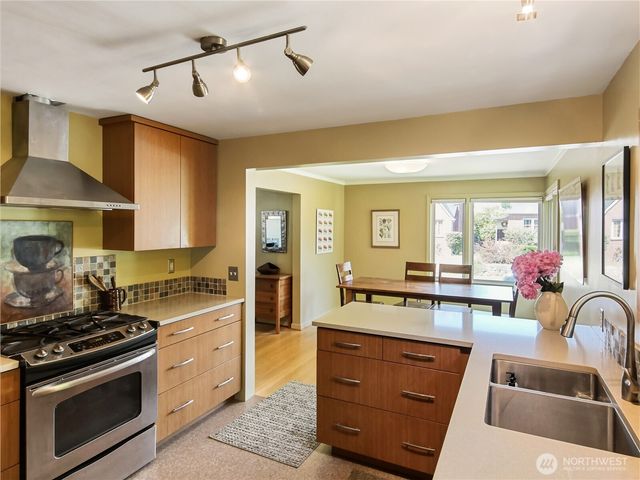8028 23rd Avenue NW, Seattle, WA 98117