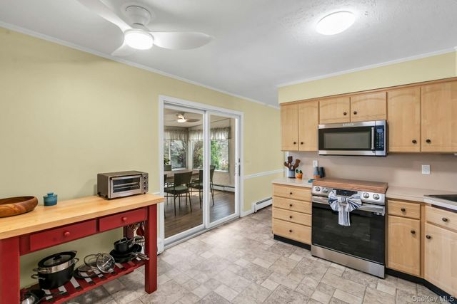 5845 N Bayview Road, Southold, NY 11971