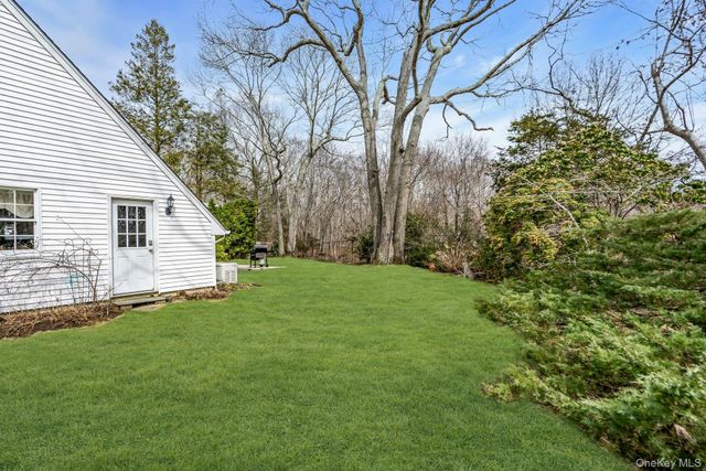 5845 N Bayview Road, Southold, NY 11971