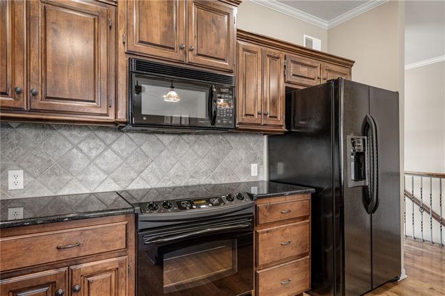 21399 W 116th Street, Olathe, KS 66061