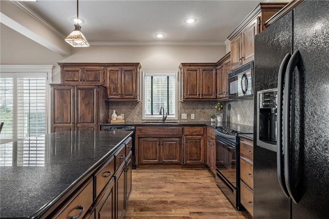 21399 W 116th Street, Olathe, KS 66061