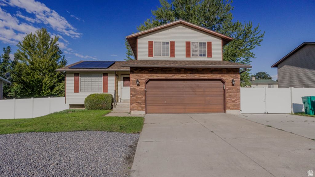 2611 N 1600 E, Layton, UT 84040 — exterior