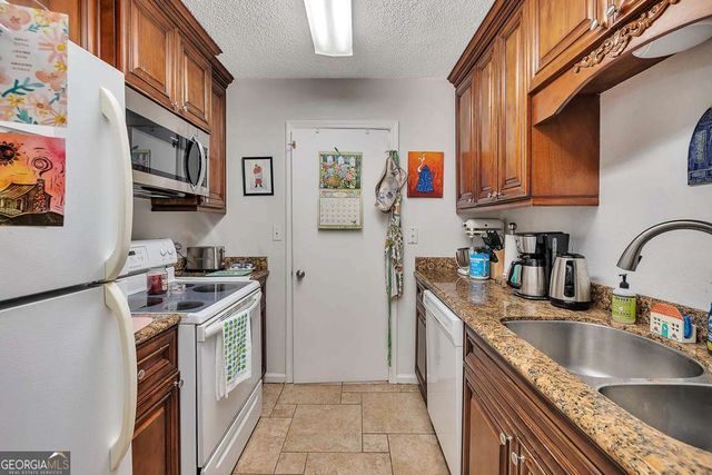 132 S Island Square Drive, St. Simons, GA 31522