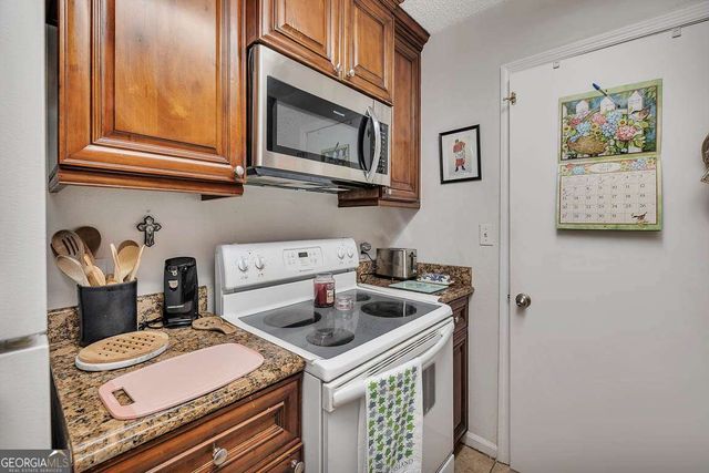 132 S Island Square Drive, St. Simons, GA 31522